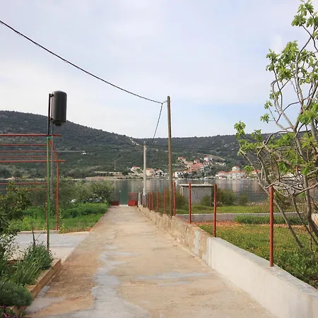Διαμέρισμα By The Sea Vinisce, Trogir - 10006 Marina
